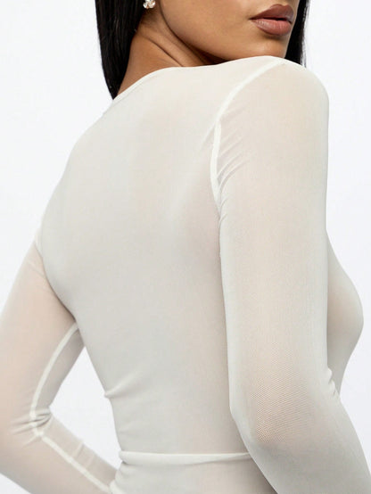 Camiseta Ajustada de Mangas Longas e Gola Redonda em Tela