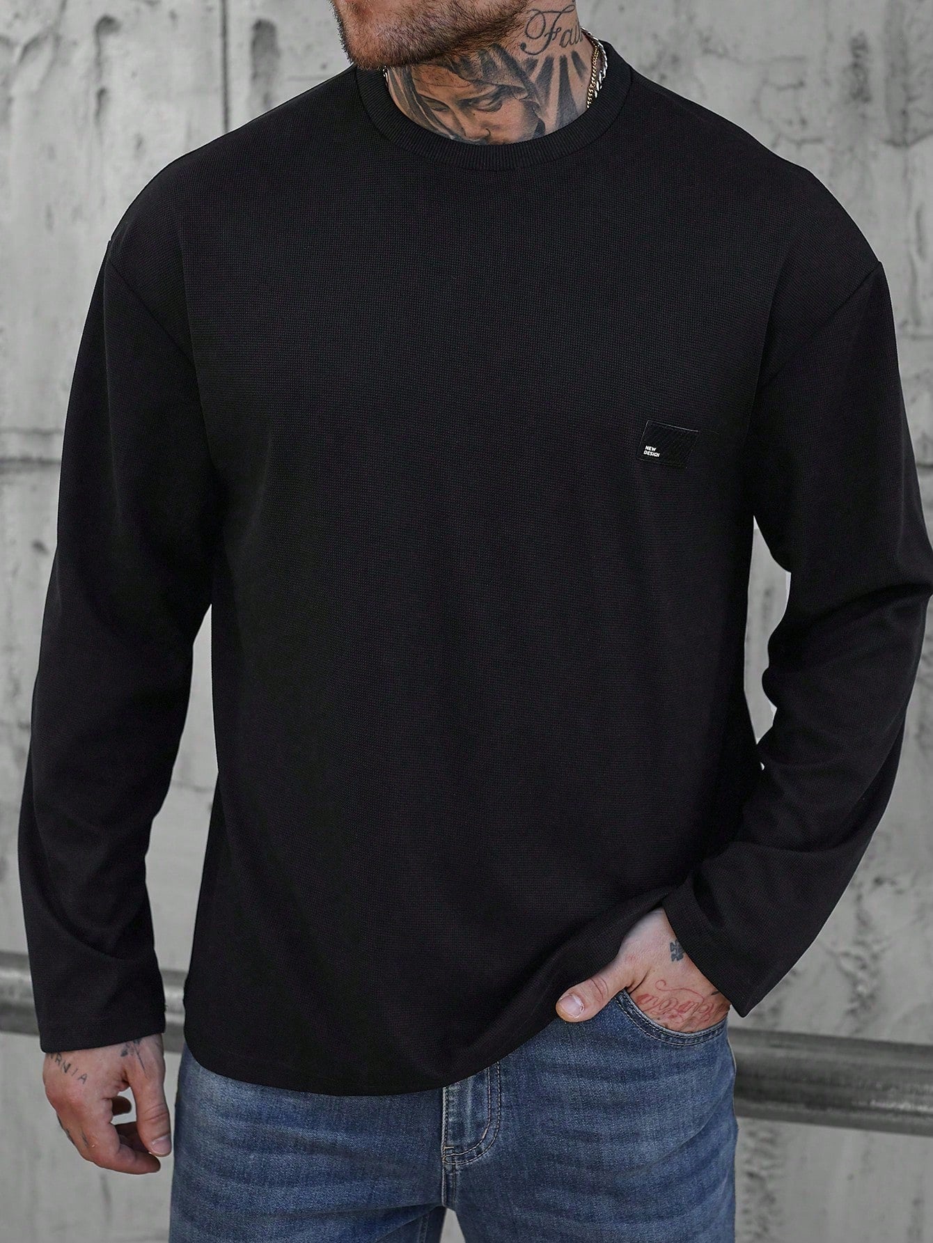 Camiseta CasualCool Black Retro Manga Longa