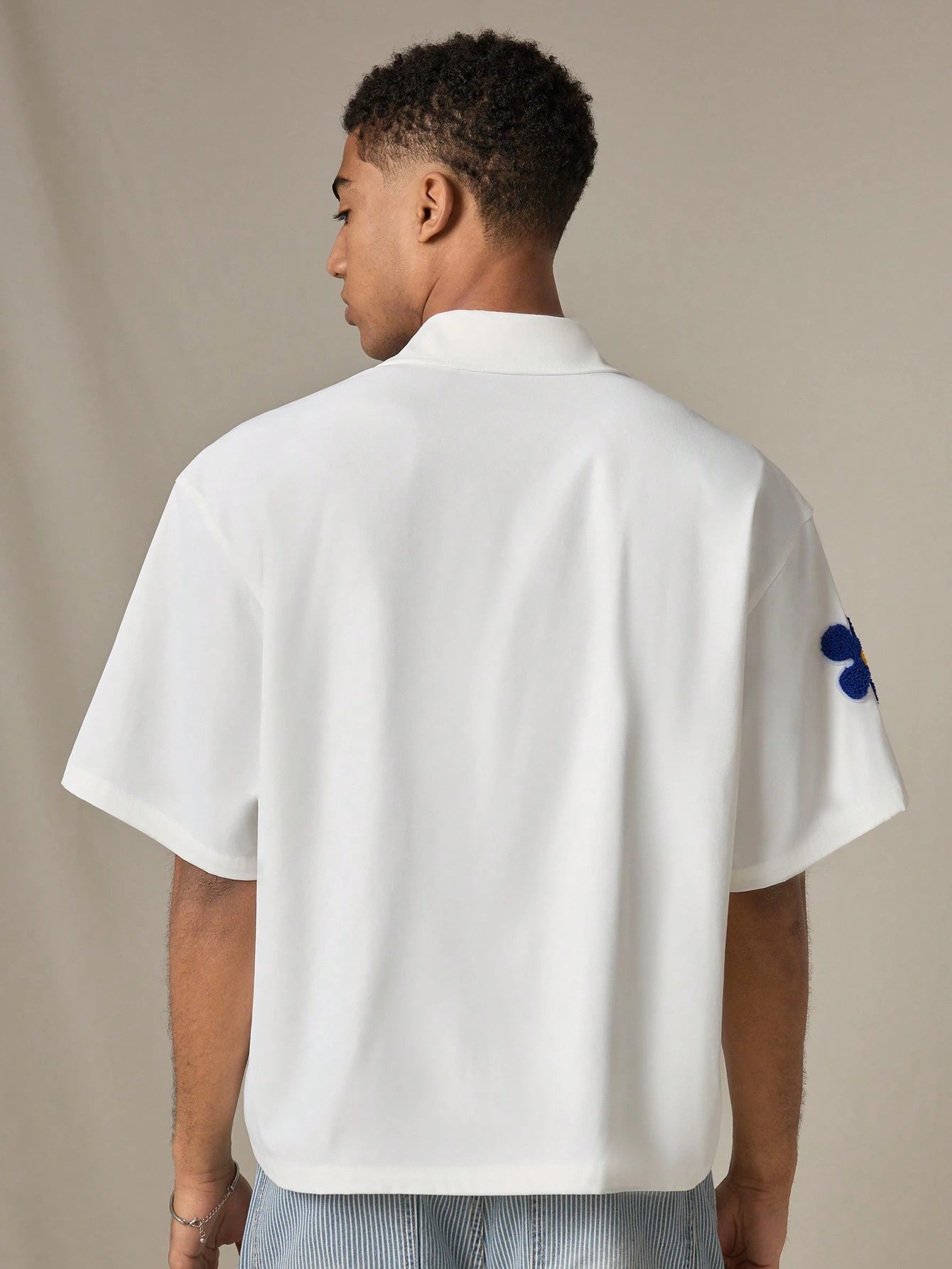 Camisa UrbanChill StreetEZ Florals de Manga Curta